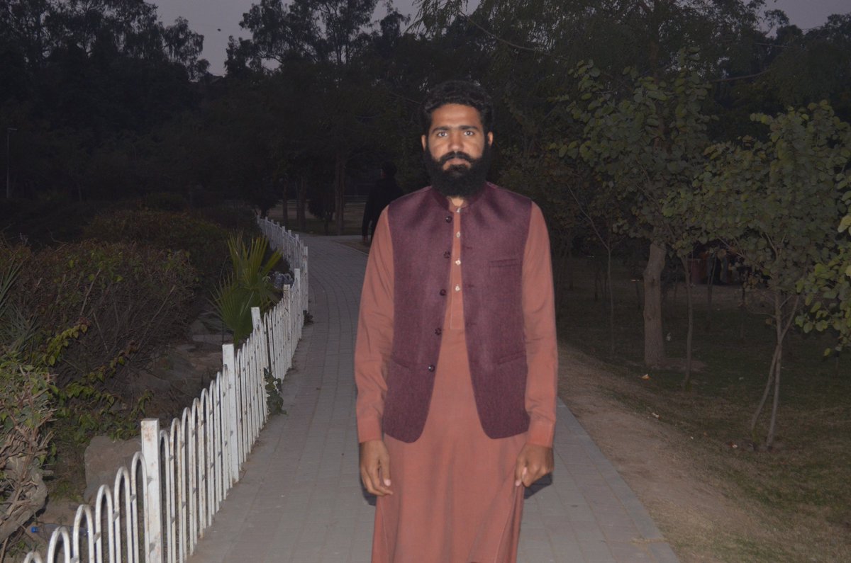 TheAbdullahShow's tweet photo. Abdullah Gujjar is a Speaker, Writer and Entrepreneur. He is the Co-Founder and Chief Executive Officer of Smart Eye Biz E-Commerce Specializing Multinational Company, Managing Director of SolarKon International Solar System Installation Company &amp; Host of "TheAbdullahShow". https://t.co/hwJnVRJhUK