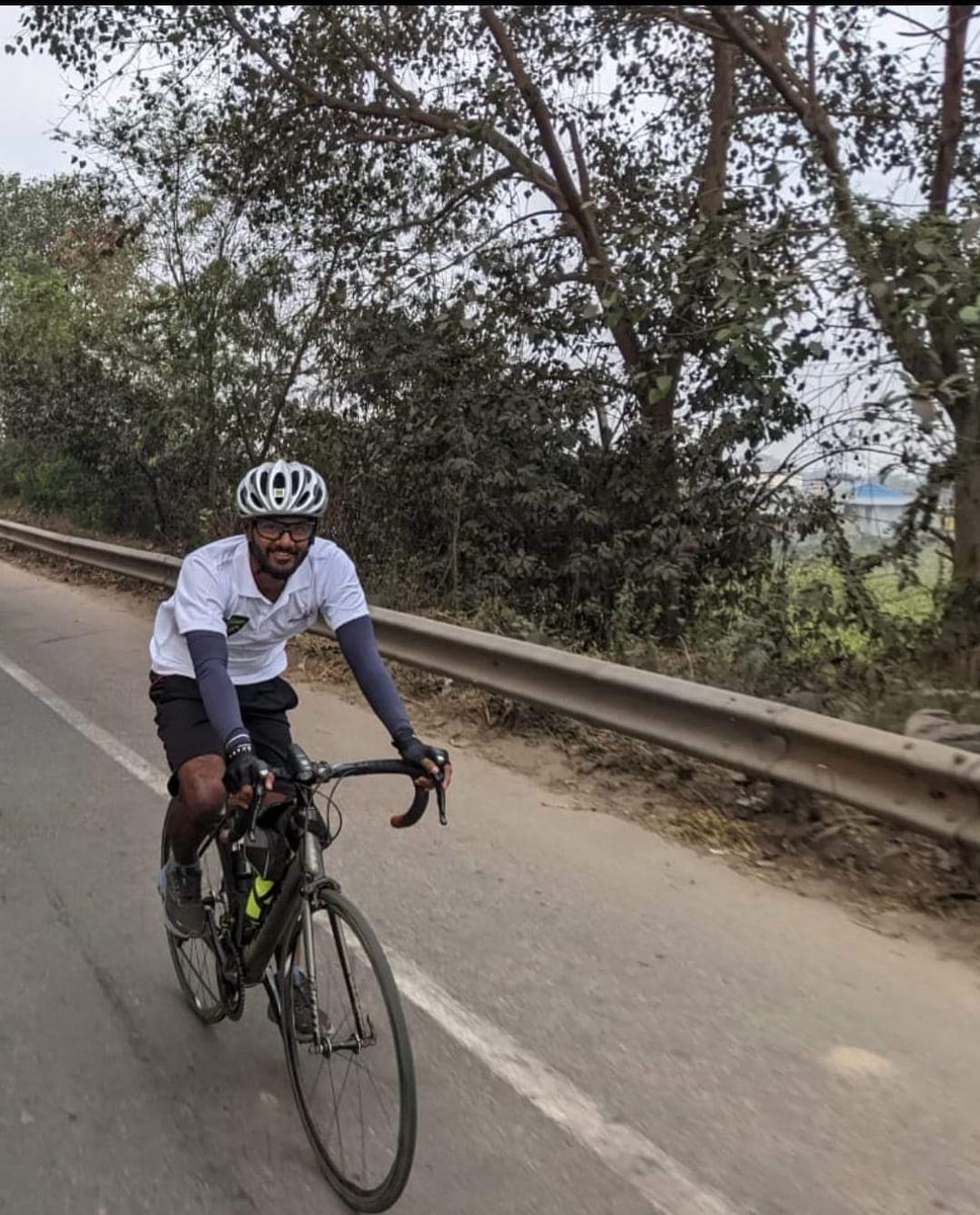 SBWHealth's tweet photo. Pedalling for a Cancer Free World: Run up to the World Cancer Day 2023
Day 9 update from Kharagpur, West Bengal. Mr.Chandan Jain &amp; team flagged off Shiva Ravi and Jai. Our team will be reaching Kolkata by 5 PM today. #CloseTheCareGap @juniorbachchan  @WinB2w @Shiva70368235 https://t.co/QpW8wKbasr
