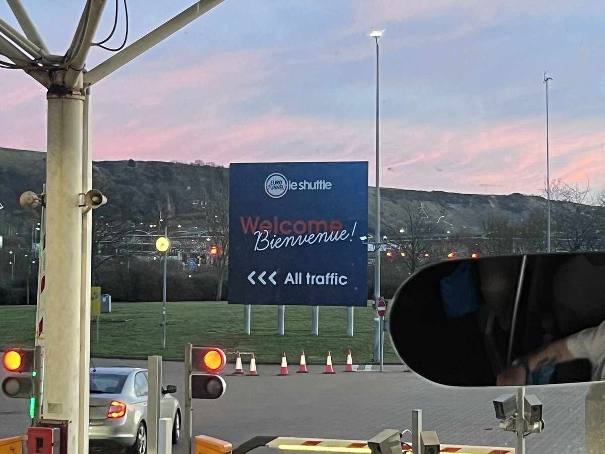 On our way!
<a href="/eurospacecenter/">Euro Space Center</a> @RHSScienceDept <a href="/RichardHale2017/">Richard Hale School</a>