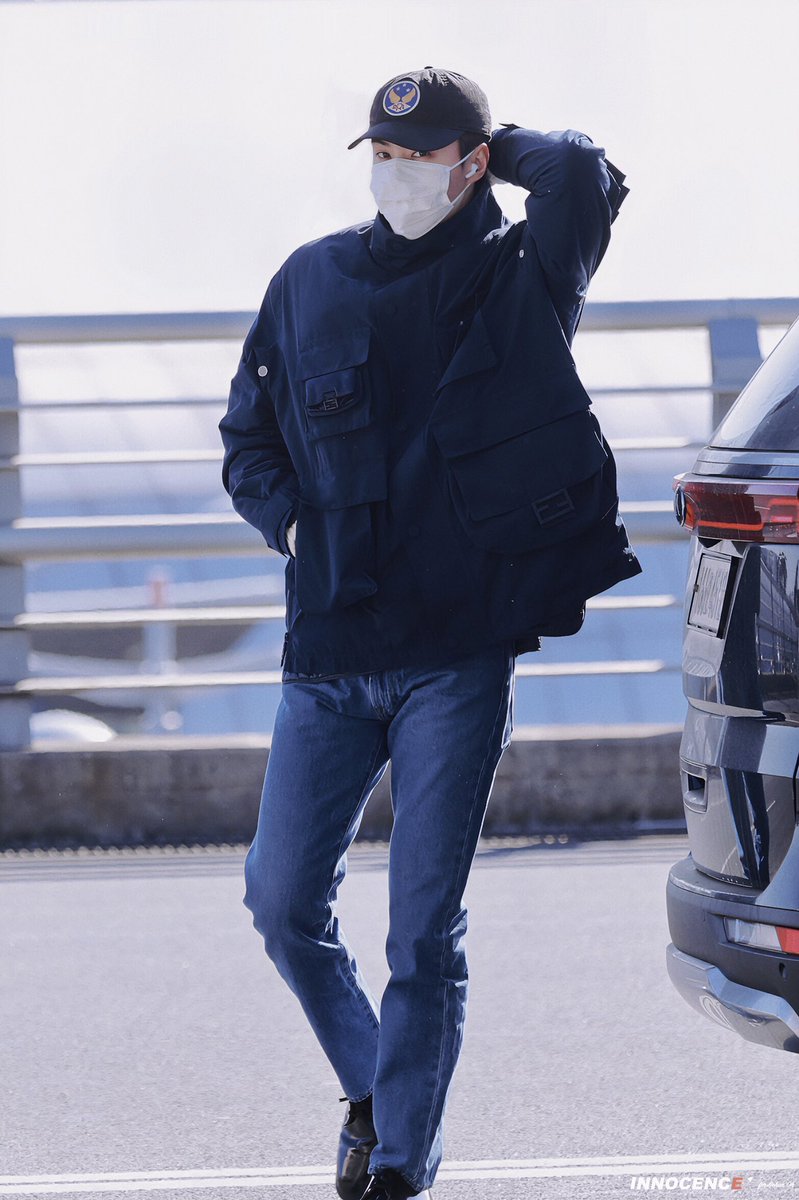 innocence_sh's tweet photo. 230203 ICN ✈️
❤️❤️❤️
#SEHUN #吴世勋 #세훈 https://t.co/3SHfqK8sZu