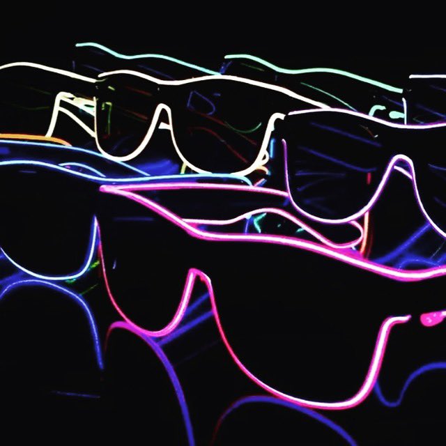 FFShades's tweet photo. 😎 #GIVEAWAY #fridayfreebie we are giving away some #neon LED #sunglasses today! Simply #RT with your colour choice &amp; #follow by 8pm to enter! #competition #freebiefriday #win #comp #Bestival #officeparty #Creamfileds #Tomorrowland #Friday #2023 https://t.co/nocUGY9ZXX