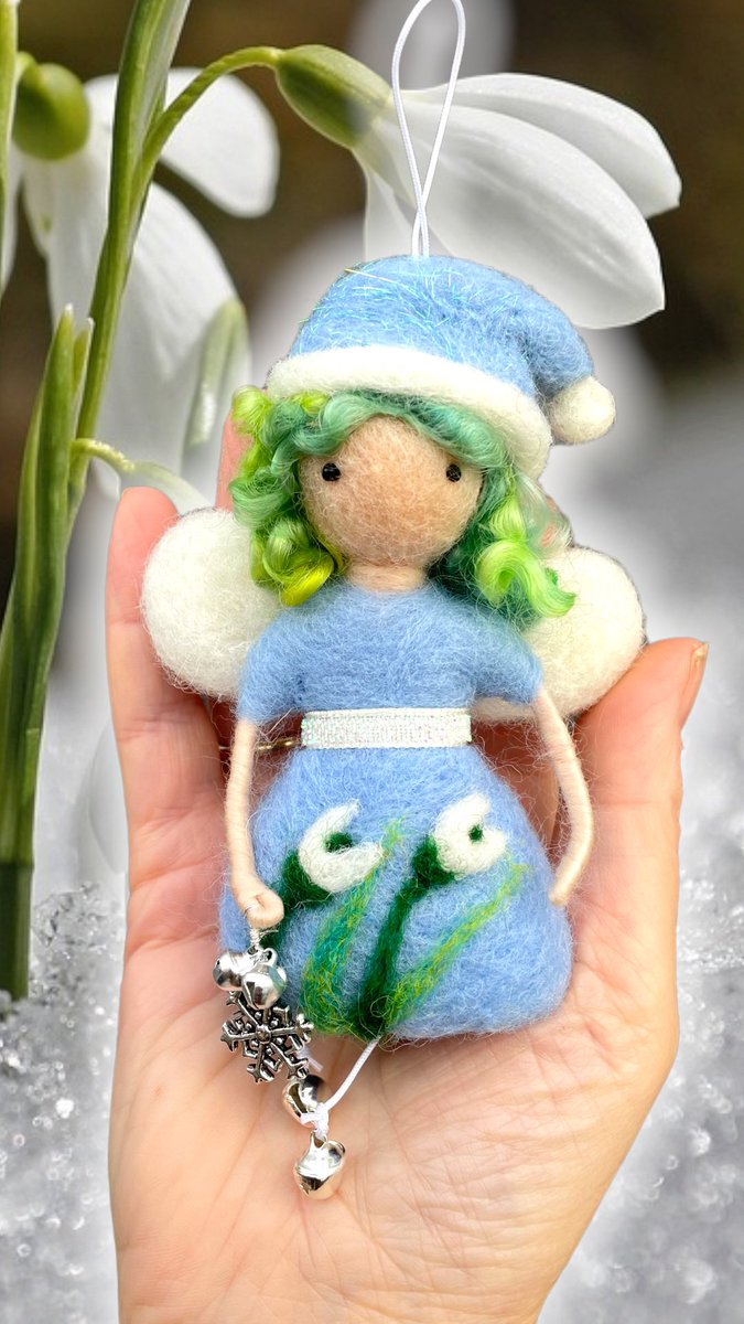 Saw these beautiful snowdrops yesterday… such beautiful, delicate flowers. This is my little #Snowdrop #fairy available in my etsy shop. etsy.com/uk/listing/108… #daintydoo #needlefelting #MHHSBD #shopindie #shophandmade #smartsocial #winter #flowers #gift #Etsy