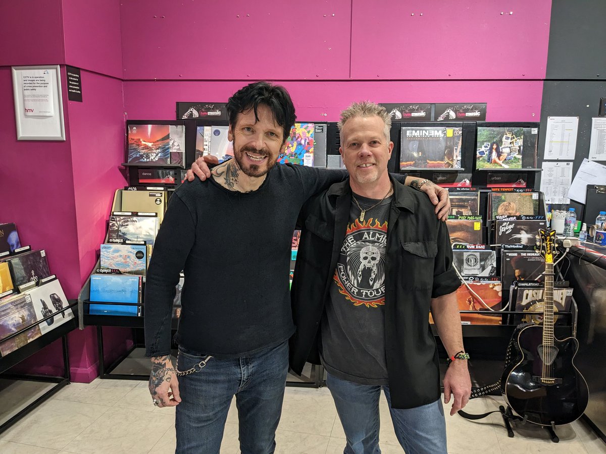 DickieSmig's tweet photo. Great to see Ricky Warwick at HMV Leicester yesterday. Good songs and stories and a damn decent bloke, cheers Ricky. 👍🎸🤘 https://t.co/5xRKBbqOyI