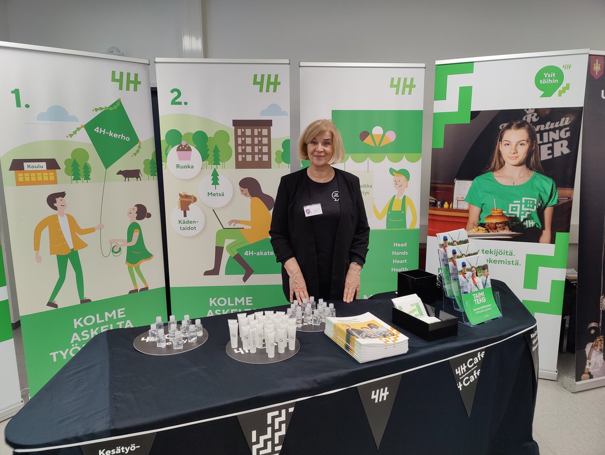 4H:n Ysit töihin -toiminta on esillä Opopäivillä Hämeenlinnassa. 

Hox hox opot, poiketkaa juttelemassa. Yhteistyötä on jo yli 125 kunnan alueella

#ysittöihin @4HSuomi #opopäivät #opopäivät2023 #kesätyöt