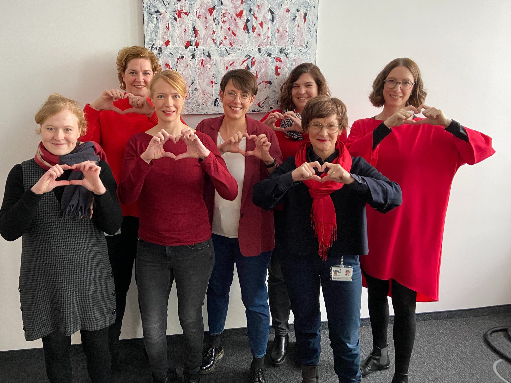 SBK on Twitter "Auch wir tragen heute rot! Denn unter dem Motto GoRed