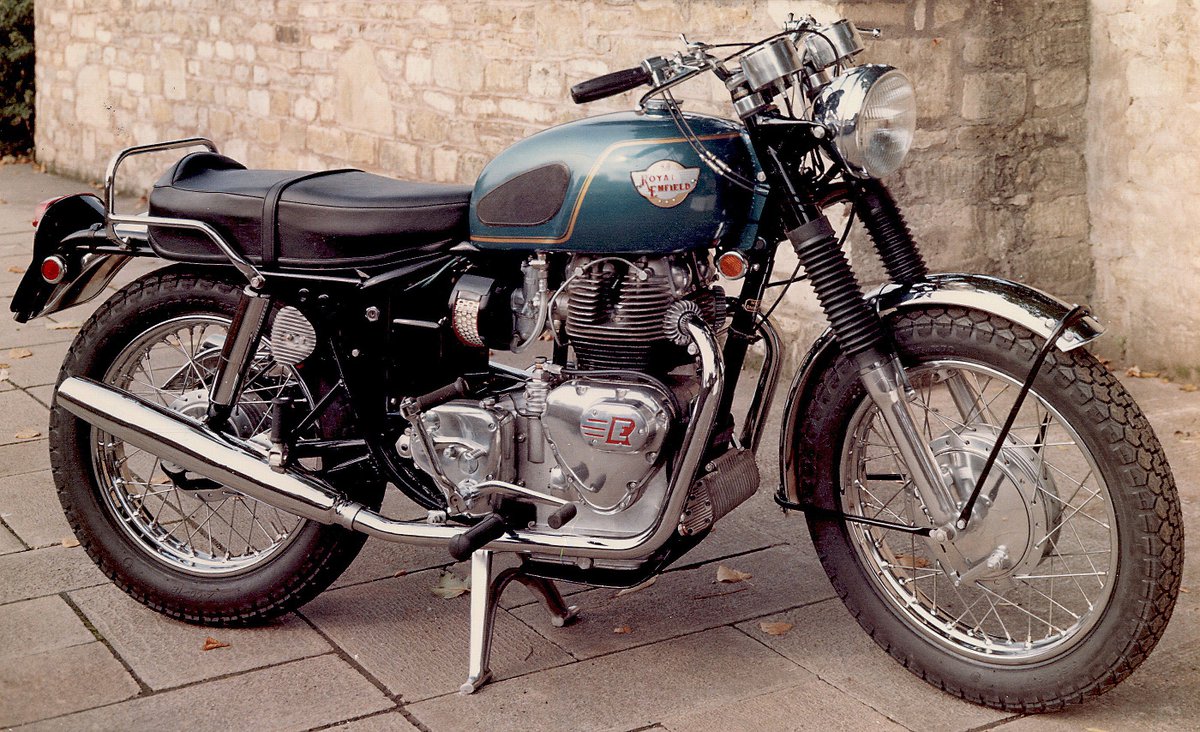 HitchcocksM's tweet photo. 1970 S2 Interceptor UK Spec (RE photo) Looking very smart in Blue Grey #royalenfield #royalenfieldindia #classicbike #motorcycle #england #caferacer #interceptor #750interceptor #250continentalGT #continentalGT #535continentalGT #650continentalGT #350classic #classicmotorcycle๐ฌ๐ง https://t.co/M2YJPwnOkL