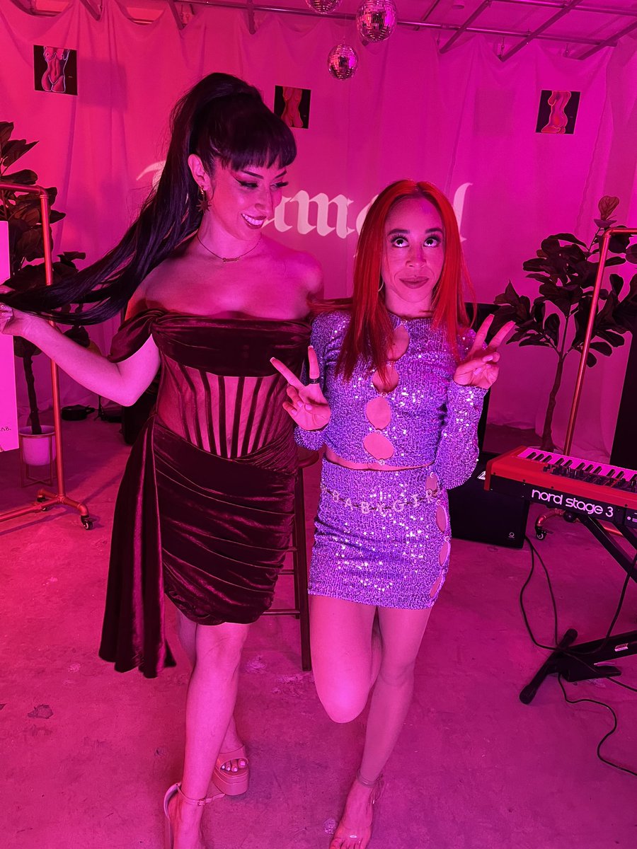 JziMuzic's tweet photo. Love you @dreamgrlscarlet thank u for putting ya girl on, putting women on, and for always inspiringโฅ๏ธโจ๐๐ฅฒ
#somethingdope #westhollywood #dreamgirl #lovealwayswins https://t.co/6OJY9vxWSj