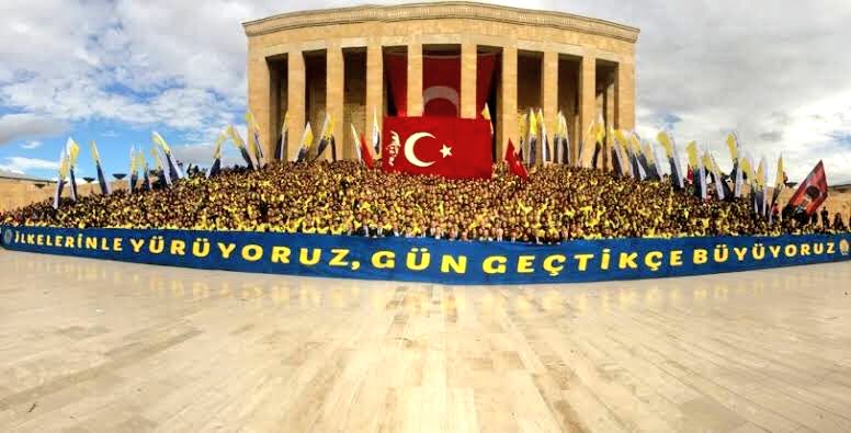 Sadece sinirimiz bozulur fakat sevgimiz ve mücadelemiz katlanarak büyür. Nafile çabalar.💛💙
#AdanadaKapKaraGece