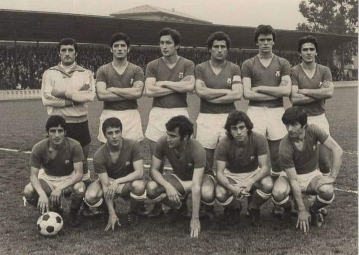 #RacingClubFerrol 1976/77.

Crespillo, Marcelo, Silvano, Rivera, Aurre, Pereira.
José Collazo, Argüeso, Arteche, Corral, Nando.