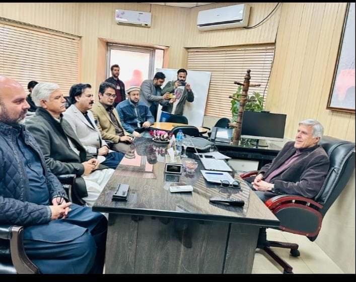 YDAKPK1's tweet photo. Hamesha speeches mai kehty hai k "" hum koi Ghulaam hai".
Self explanatory. https://t.co/iL3IOdUQJw