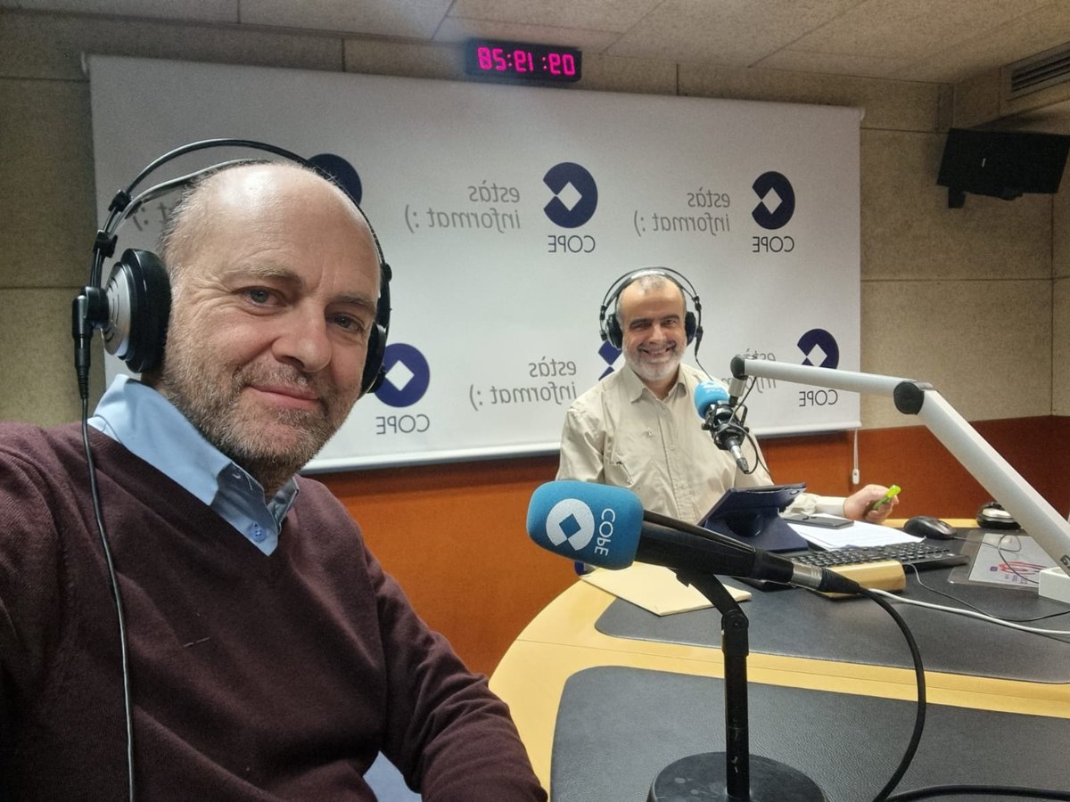 IgnasiMiranda's tweet photo. Us esperem avui #3febrer 13.33h #ElMirall 783 AM @COPE_Catalunya @ecclesiacope @COPE: Xavier Adsarà #NuestrosPequeñosHermanos i José Cobo, autor 'Anatomía del cristianismo' @FragmentaEd; amb notícies i 'Luz y sal de la tierra', Juan Morales/Nuevo Trigo:
https://t.co/tBKkhhlGW8 https://t.co/Yxms2yeTEJ