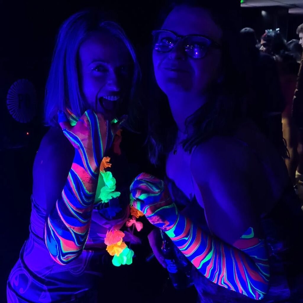 Making a splash tomorrow <a href="/theforeverland/">Foreverland</a> in Manchester. See you there #fubl #neontattoo #bodymarblinguk #foreverland