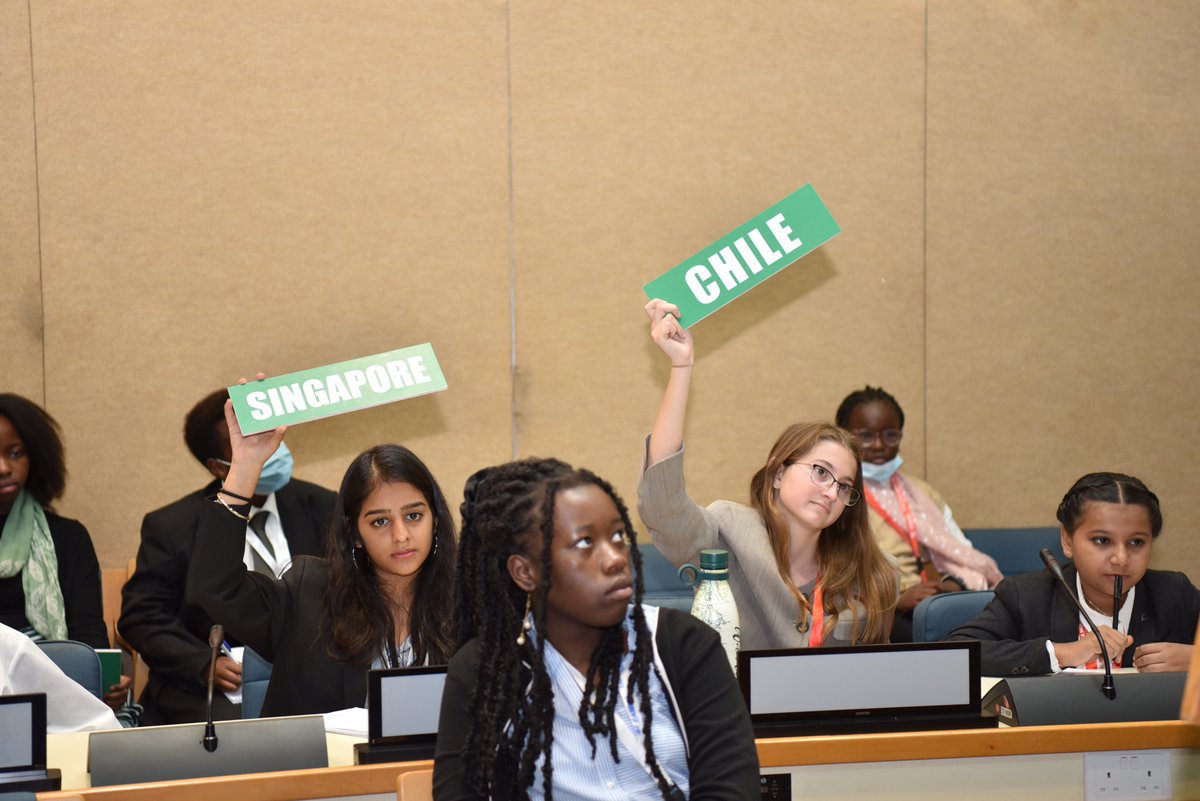 UNISNairobi's tweet photo. Middle School Model UN 29th Annual conference at #UN Office Nairobi.
This years' theme is "Ubuntu' - I am, because you are". More than 600 students from private international and public schools in #Kenya participating. #MSMUN #modelunitednations #Ubuntu https://t.co/BuBQF9aMC3