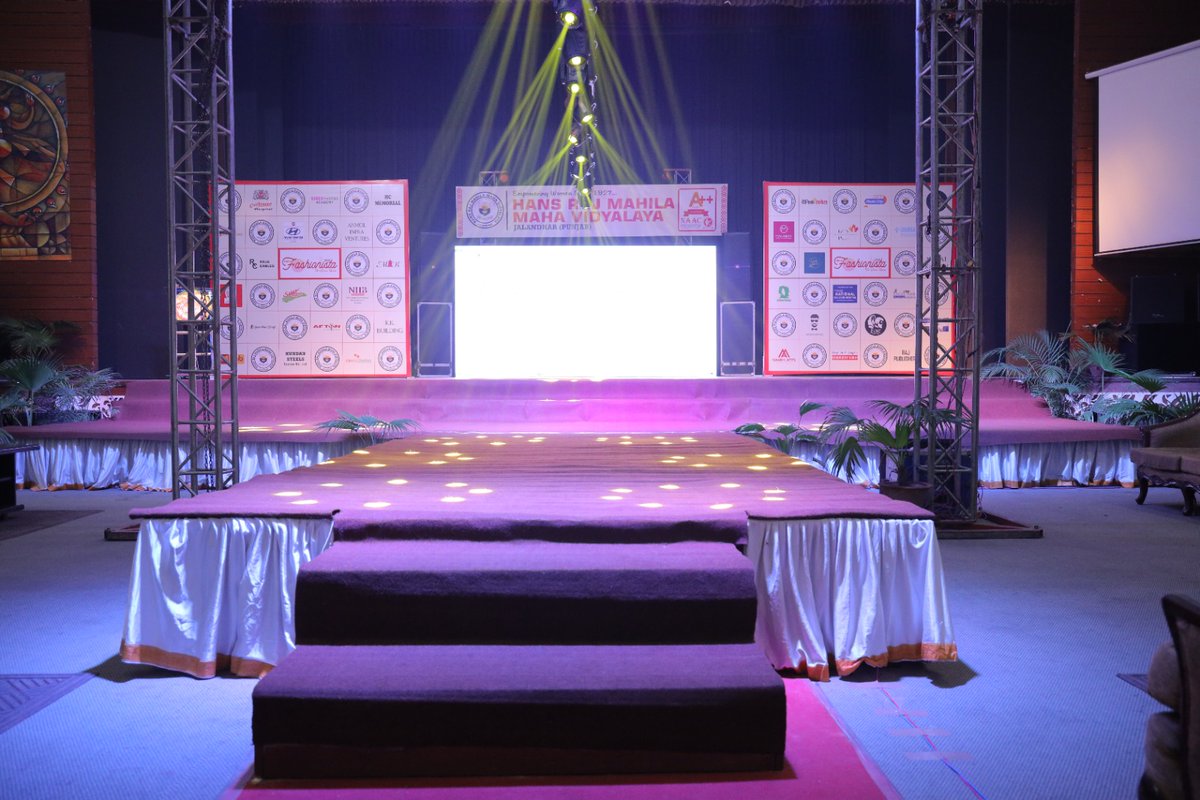 HmvCollege's tweet photo. The D Day is here. HMV Fashionista-The Glam Show -2023 awaits you all. Ready yo 🤘rock
#hmv #hmvjalandhar #fashionshow #glamshow #hmvcollege #womenscollege https://t.co/i3d30ot5iy