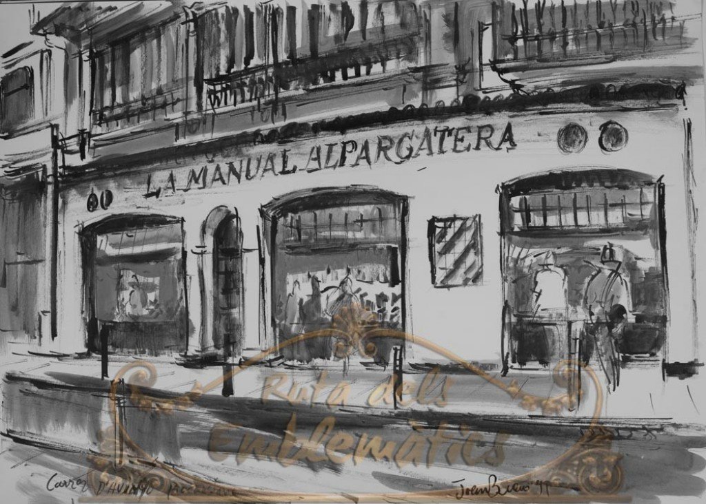 BCN_Comerc's tweet photo. 👋👀 Sabies que, a @Bcn_CiutatVella, hi ha un dels tallers d'espardenyes més #emblemàtics de Barcelona? 

👞 És @lamanual Alpargatera. El 1941 es va convertir en el primer #comerçBCN a combinar aquest calçat tradicional amb la moda.

🔗 T'ho expliquem: https://t.co/OVWqX4IP13 https://t.co/Gie3HZXlFk