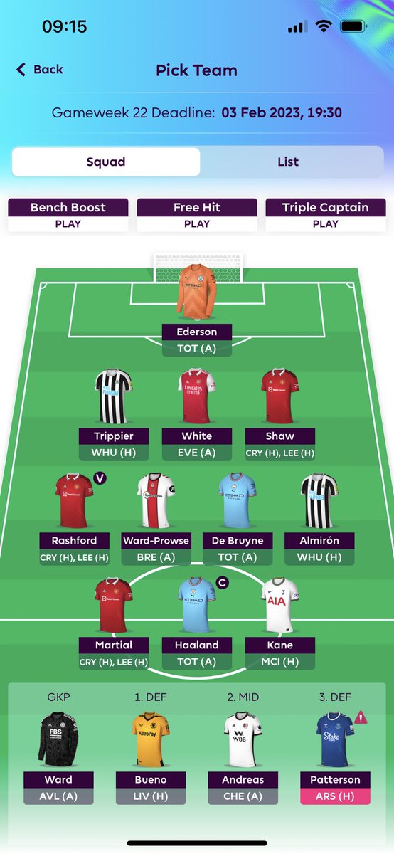 AdamAdamski92's tweet photo. @fantasypl_dobb Två fria byten och 1,5 mil på banken,, Inte långt ifrån förstaplatsen i kompisligan, vad ska jag göra? https://t.co/0mc4LgMXwq