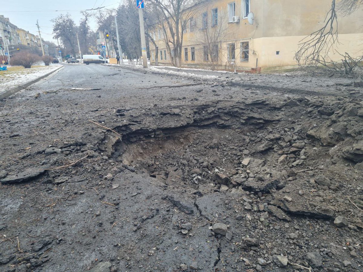 ⚡️Russian attacks across 9 regions kill 6, injure 19 over past 24 hours.

Russian forces killed two people in Kramatorsk and Bakhmut and wounded eight more in Donetsk Oblast, Pavlo Kyrylenko, the oblast governor, reported on Feb. 3. 

📷 Pavlo Kyrylenko