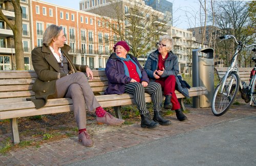 WoonzorgNL's tweet photo. Hoe kan een #woonconcept als de #Stadsveteraan bijdragen aan de #doorstroming op de woningmarkt en de #eenzaamheid van ouderen tegen gaan? Lees het in dit artikel van het Binnenlands Bestuur:
https://t.co/0L2cZgXfQr https://t.co/AHgMOWlNp4