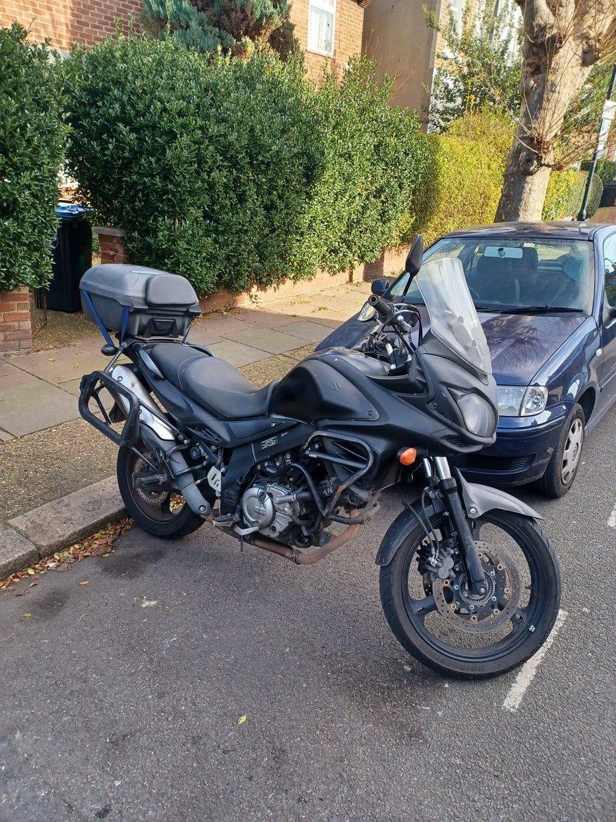 MPSQueensPark's tweet photo. Queen's Park officers recovered a motorbike which was stolen 9 months ago today on Pember Road with no license plate. The owner has been successfully located. Another stolen vehicle recovered and out of the hands of criminals π #QueensPark #Pemberroad https://t.co/HvxW7qYVNa