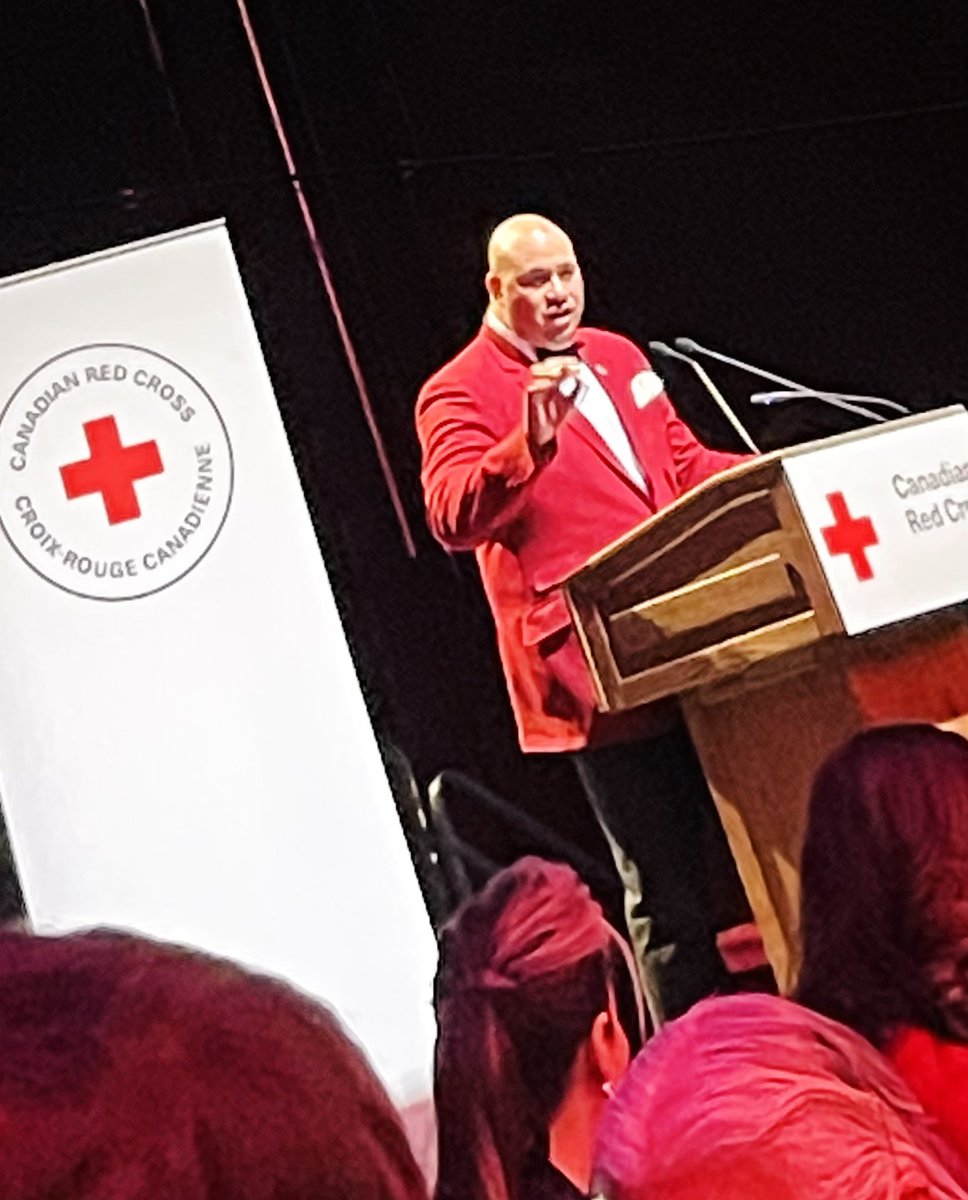 Great night recognizing &amp; celebrating the @RedCrossSK the Red Gala. 
Thanks to <a href="/lucmull95/">Luc Mullinder</a> &amp; all the staff &amp; volunteers for everything they do. 

Steven Page Band performing sure took me back to my university nights. Still so good! 
#yqr