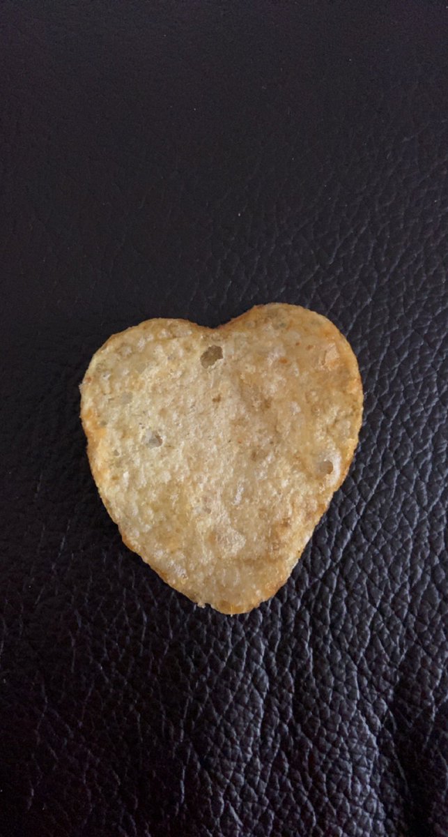 hayley25eddy's tweet photo. @walkers_crisps #lovefromwalkers ❤️ https://t.co/SjIwnPLeGG