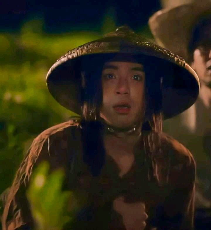 evrythngfrfilay's tweet photo. "ang aking puso, mata, hininga, ang aking binibining klay.." — Fidel

That moment when fidel finally got to see klay after longing and pining for klay for such a long time. Those tears filled eyes, tears of happiness, full of gratitude, and love. 

#MCIAkingPuso #filay https://t.co/5lzzNGb6PB