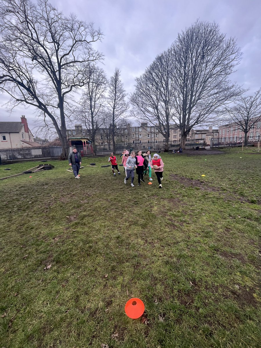 Mrs_RChoat's tweet photo. P7B enjoying the first of 6 rugby sessions with @LeithRugby.

Muddy children are happy children! 🏈 https://t.co/IIVsYeIQzE