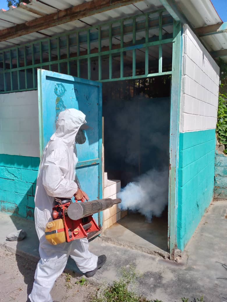 SALASITLINARES's tweet photo. #SalaSituacionalLinaresAlcantara #03/Feb. #ProteccióCivilFLA. Hace Acompañamiento a Corpo Salud y a la Coordinación de Educación para la Albanización y Fumigación de los Colegios en nuestro Municipio. #LinaresModernoYProductivo
Por un Linares Moderno, Productivo y Seguro. https://t.co/vzGJNCUOsZ