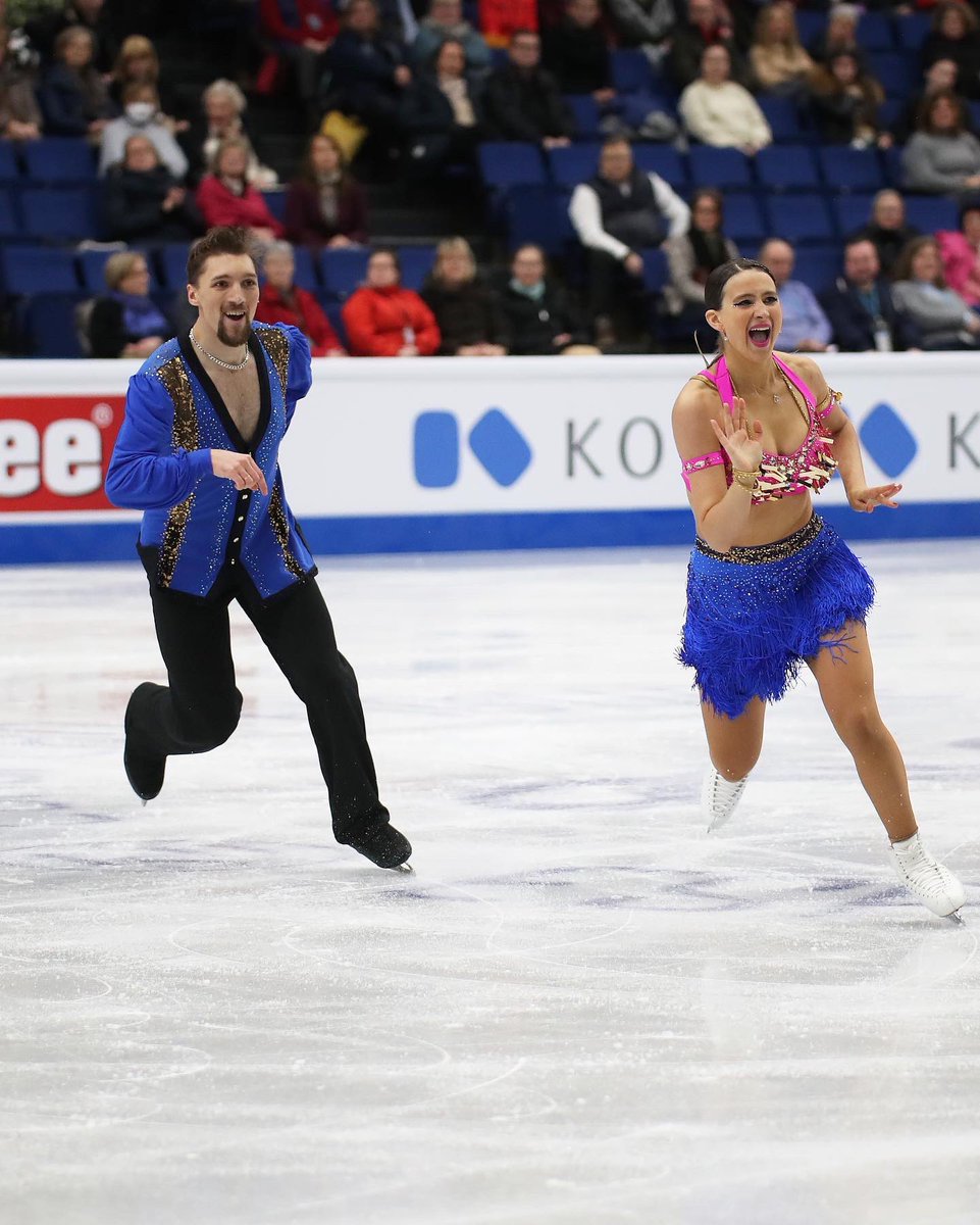 GrafFigure's tweet photo. Wrapping up #EuroFigure2023 with some more pictures of our amazing #TeamGRAF ✨

⛸ @jenny.janse &amp; @benji_st @rensburg_steffan_traumfabrik 🇩🇪

⛸ @victoria.manni &amp; @carloroethli 🇮🇹

⛸ @aurelijaippo &amp; @happy_russell_journey 🇱🇻

Congratulations! 🎊 

📸 Sean Gillis https://t.co/XW0RbUcko0