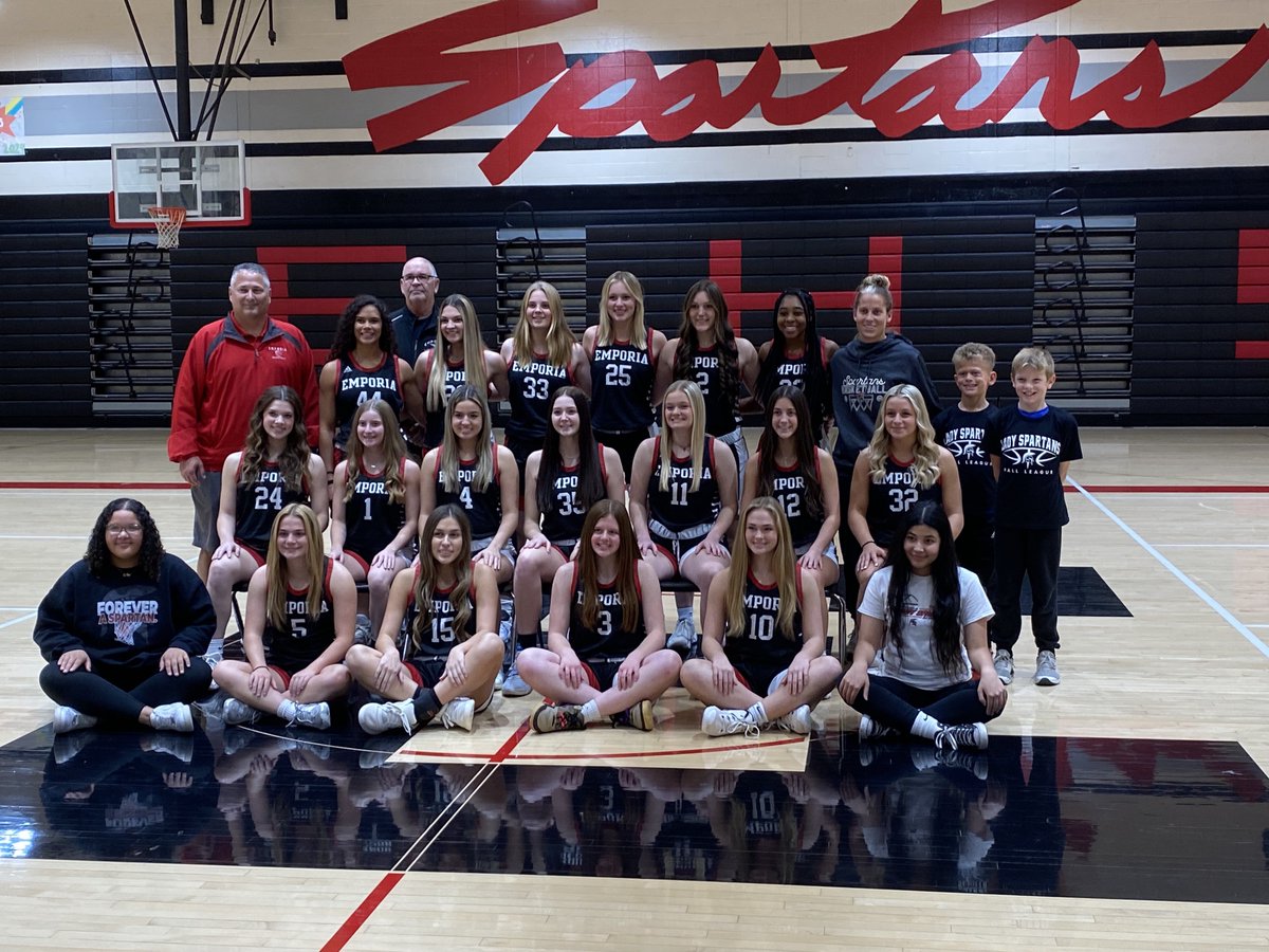 DSherwoodSJ's tweet photo. GAMEDAY

5A No. 4 @EHSLadySpartans (12-2, 3-1) at 6A No. 4 Washburn Rural (9-4, 4-0) 

📍Washburn Rural
Tip 6 pm/pregame 5:45 p.m. 
📻 14 KVOE-AM/96.9 FM
💻 https://t.co/JCCvGBDyyP
📱KVOE App (KVOE AM Stream)

@EhighAthletics, @KansasPxPSounds 

 #kspreps https://t.co/BJv6QewM5b