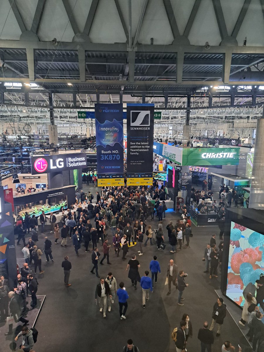 ConsulMexBCN's tweet photo. Esta semana estuvimos en @ISE_Show en #Barcelona, principal exhibición audiovisual y de integración de sistemas a nivel mundial.

Dialogamos con empresarios mexicanos y visitamos el stand de Hisense, líder mundial en Smart TVs que fabrica sus productos en México 🇲🇽desde 2016. https://t.co/cV8GOPK6sL
