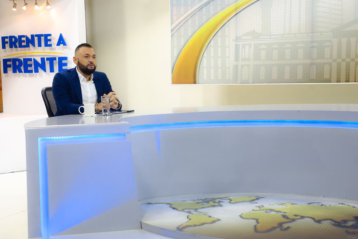 #ASILAC 🧀 "Se ocupará la producción nacional para estas plantas, la primera parte son los lecheros que proveen a la industria y existe la otra parte que es el ganadero informal, los procesadores artesanales, conocidos como buruleros": presidente de <a href="/AsilacSV/">Asilac</a>, <a href="/PastorLuisCruz4/">Pastor Luis Cruz FE</a>.