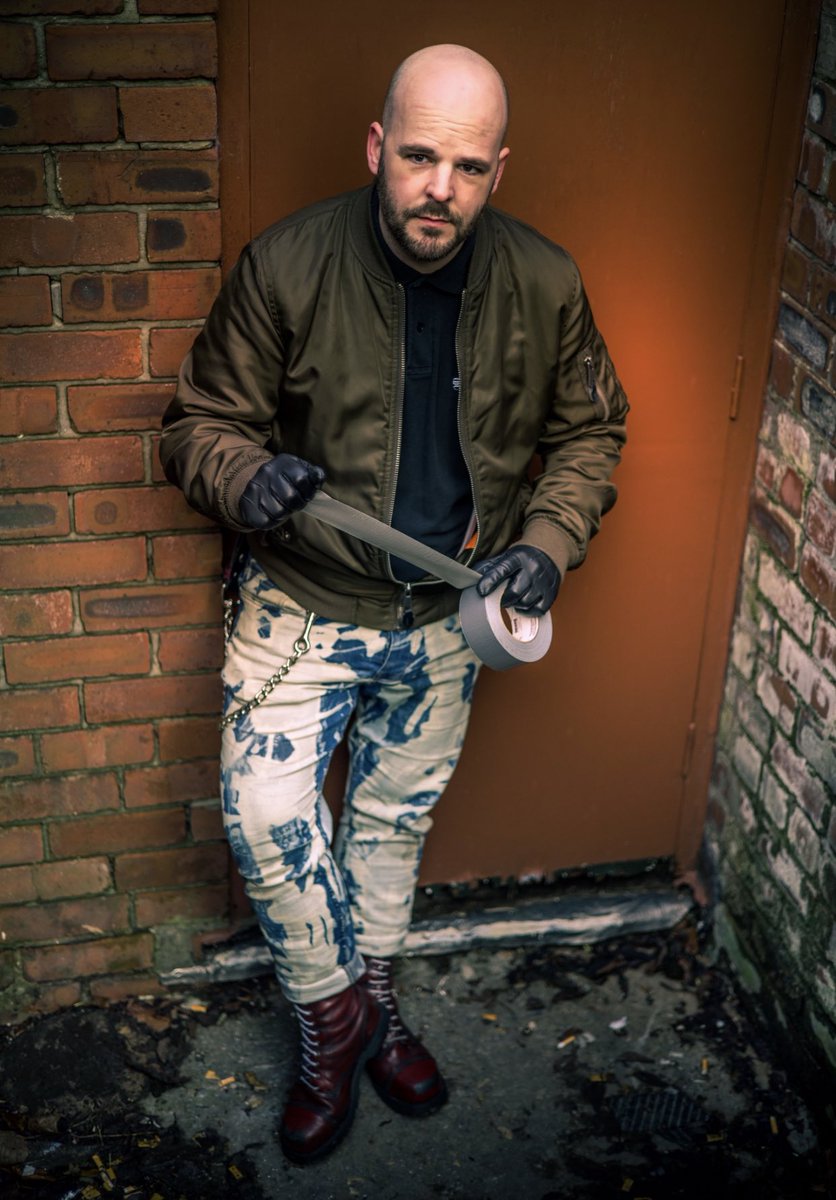 MasterScottUK's tweet photo. Who’s visiting the cells in February? 😈
#skinhead #skin #gaffatape #boots #lockedup https://t.co/2jqbgP6Nwh