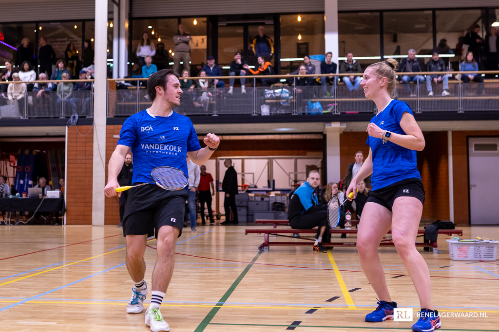 Het kwalificatietoernooi op de FZ FORZA – Nederlandse Loterij NK 2023 is in volle gang! 🔥

Volg de duels via de live score badmintonnederland.toernooi.nl/.../669160.../…

#badminton #topbadminton #wijzijnbadminton #nederlandseloterij #nlo #teamNL #nk2023

(📸 René Lagerwaard)