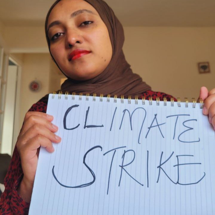 fazeelamubarak's tweet photo. .#ClimateStrike climate change is accelerating biodiversity loss, leading to the decline of unique species and ecosystems. 
This not only impacts the natural world but also threatens the livelihoods and cultures that depend on them. 
It's time to take urgent action.
@Riseupmovt https://t.co/0e5SnjoxoN