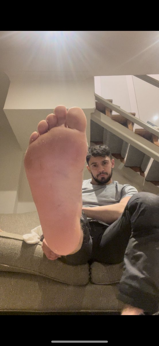 KingTrixxyy's tweet photo. Screenshot from a HOT video made last night. 

Going to be sending a similar video out via DM to a few lucky people who like &amp;
RT this post 🎁 

If you want a custom , DM me 😏 https://t.co/4hO6HsUJwa