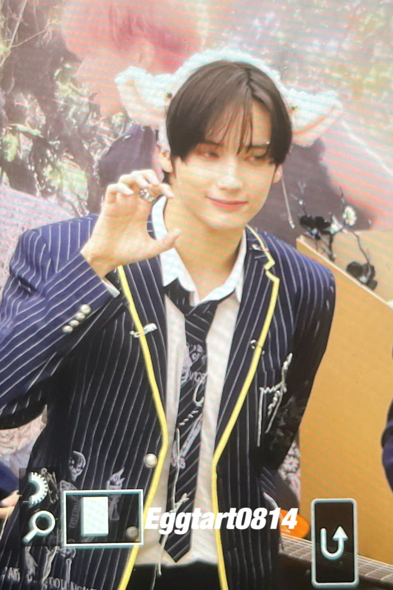 230203 사운드웨이브 Pre

😉

#휴닝카이   #HUENINGKAI   
#TXT   #투모로우바이투게더       
#TOMORROW_X_TOGETHER     
<a href="/TXT_bighit/">TXT OFFICIAL</a> 
<a href="/TXT_members/">TOMORROW X TOGETHER</a>