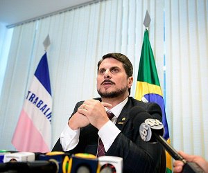 Odalitacb's tweet image. Senador brasileño asegura que Bolsonaro lo convocó a golpe de Estado contra Lula.
#todosconlula 
#Holguín