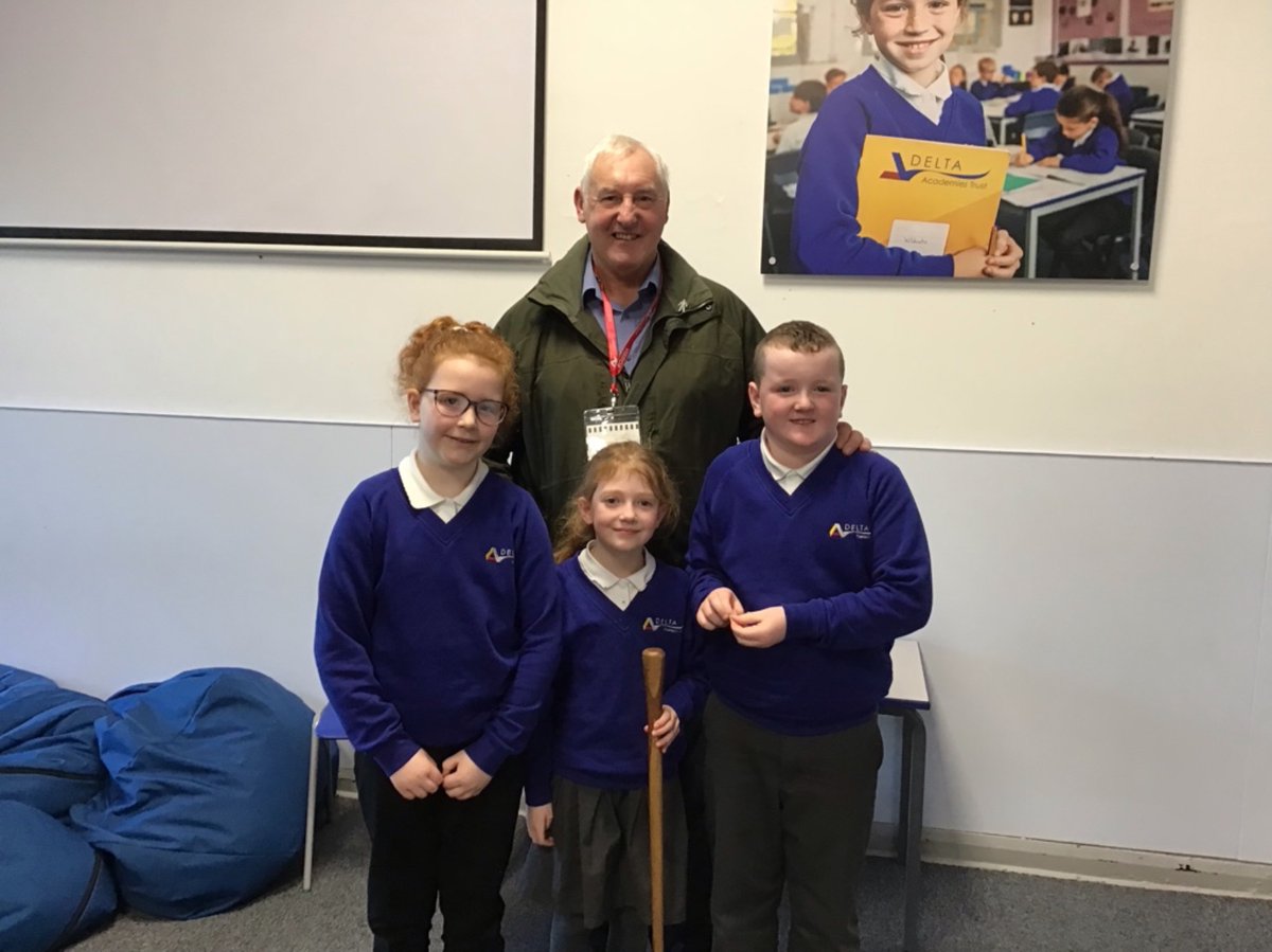 DeltaPheasantB's tweet photo. Year three got to meet a real life coal miner this week! All the children have really enjoyed getting their questions answered! #PBAhistory https://t.co/DaZvfn2wcm