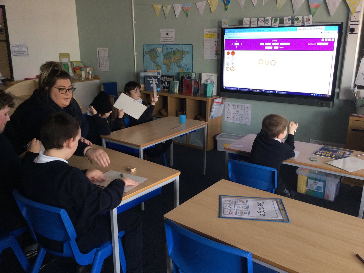 Foxes_RCP's tweet photo. We have been busy learning all about division and multiplication #RCPmaths #welearn https://t.co/w0iNIbYN8P