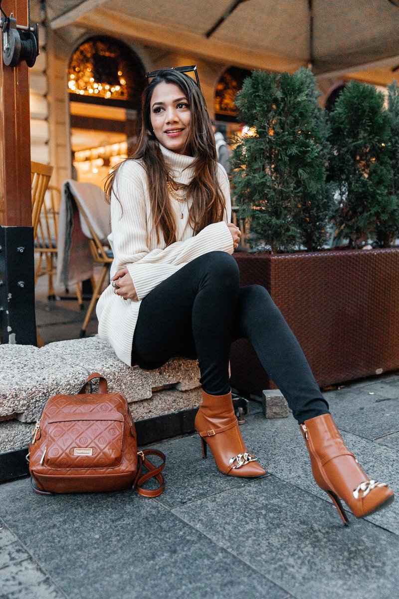 VeroModaIndia's tweet photo. Take a cue from Saloni Mittal by staying cozy in cream🤍

Explore the trendiest collection, which is now on SALE at your nearest store or online  https://t.co/rSmZfZeWpi

#VEROMODAIndia #VEROMODA #VEROMODAWomen #VEROMODASale #WinterWear #VMTravelDiaries #ItsMe #AW22 #Sale #Offer https://t.co/SWpL6jZA3W