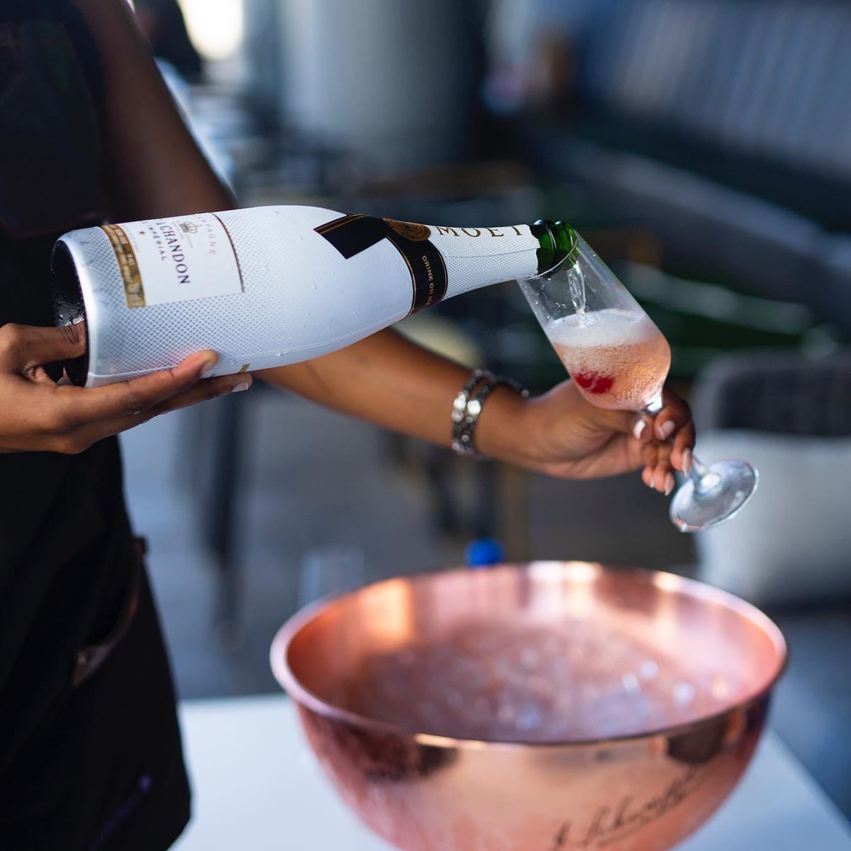 Sisa_Charmza's tweet photo. I can’t wait to experience the new vibe @BlackOceansMall this Saturday with my girls🥂🥹 Are you joining the official launch + @shaunstylist birthday?

#BlackOceansMall #BlackBistroLounge https://t.co/Ob6bbGTxYV