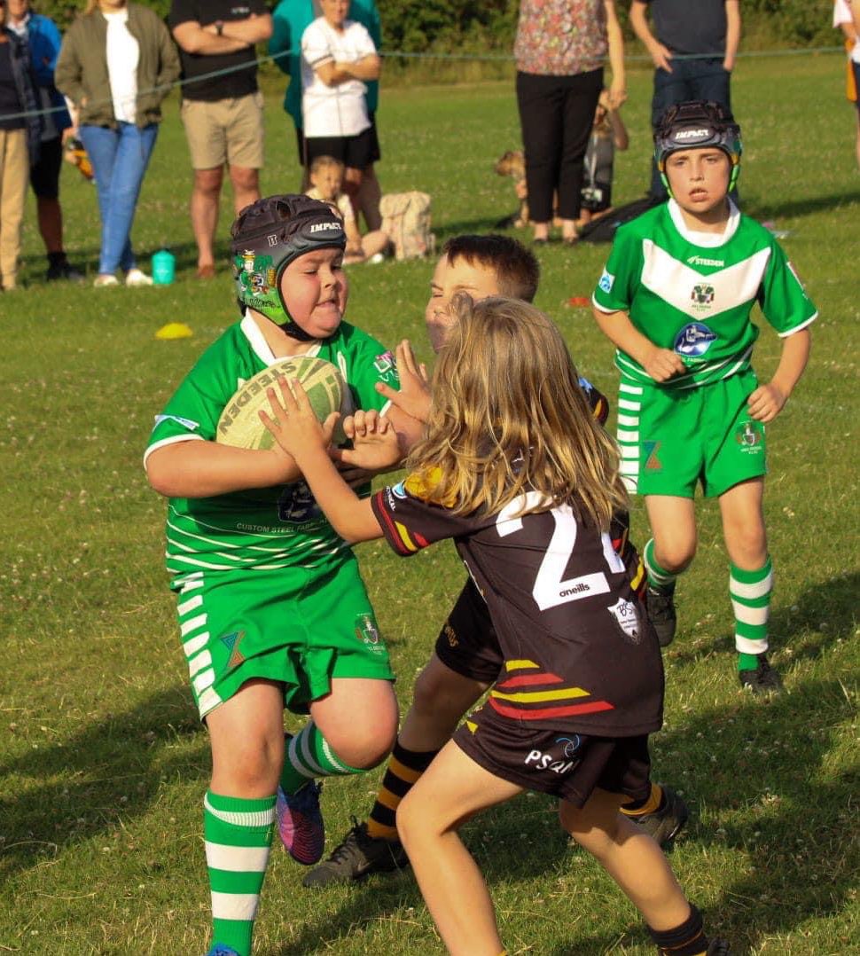 🚨 We’re recruiting 🚨 is your child in year 4 at school and wants to rugby league! Why not come down and give it a try.. We train Wednesdays at waudby centre 6pm or DM us on here for more information!