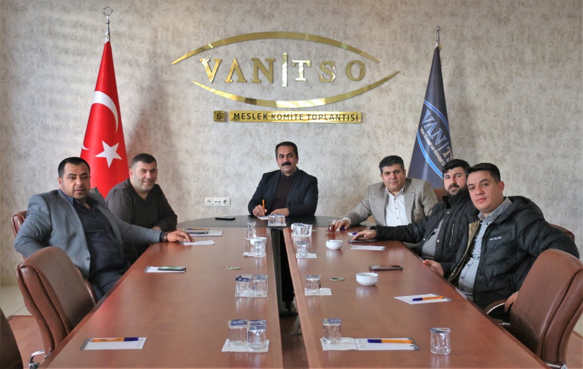 vantsokomiteler's tweet photo. Odamız 6. Meslek Komite Toplantısı yapıldı. Toplantıda Meslek Komite Başkanlığına Halil Tandoğan, Başkan Yardımcılığına ise Yılmaz Çiçek seçildi. https://t.co/Ug5pOlcvQF