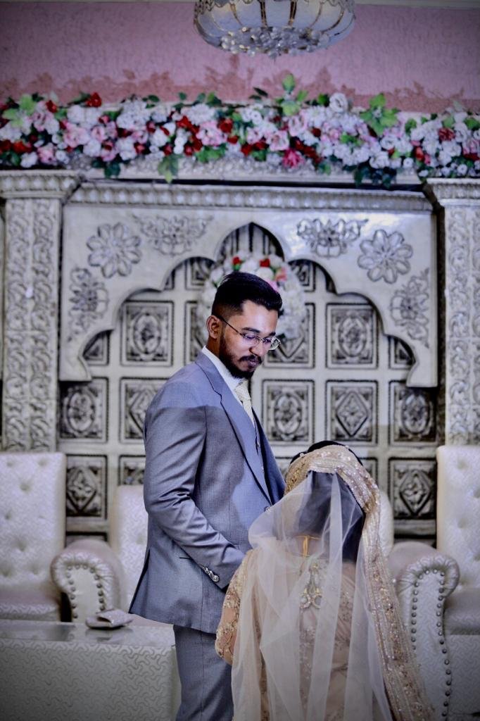 yourddaaaddyyy's tweet photo. Love recognizes no barriers. It jumps hurdles, leaps fences, penetrates walls to arrive at its destination full of hope.. When I saw you I fell in love, and you smiled because you knew..❤️❤️
@h0neybeeeeeee
 
#WeMetOnTwitter https://t.co/FVBMErPoNL