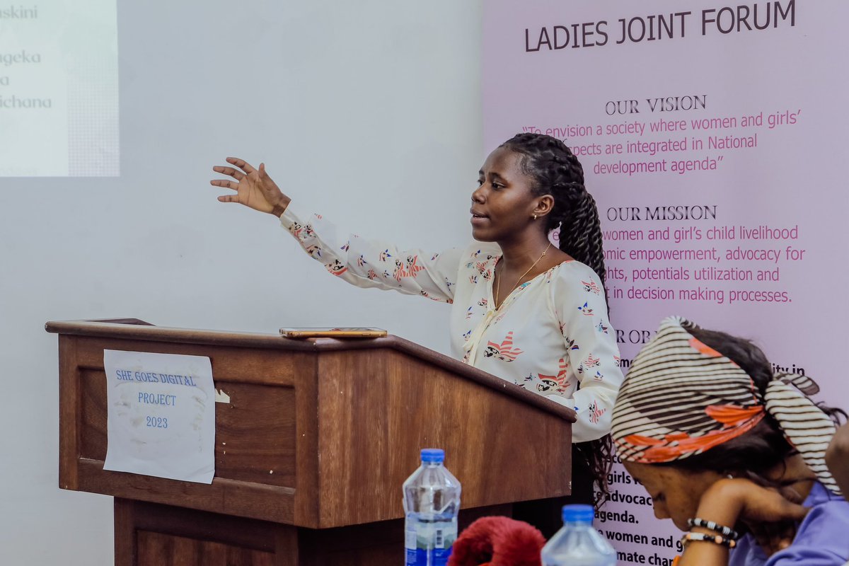 ladiesjoint's tweet photo. The coordinator of the “She Goes Digital project” in Kitunda ward, Ms. Miriam Dominick; Stated at the project's launch that 20 direct beneficiaries from Kitunda ward, Ilala district, in Dar es Salaam city will benefit from this 12-month project.
@hivos 
#shegoesdigital2023 https://t.co/skA8LFzQdY