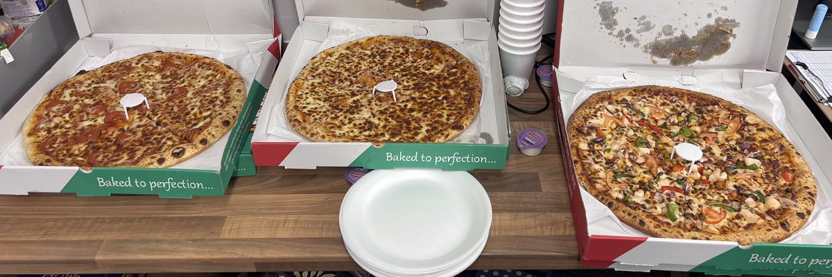 OTTamarind's tweet photo. Last week Wednesday! Celebrating post Christmas a get together with the team #squatgames π€£π€£π€£π #pizzaparty ππ₯³ππ€© #cantgowrong moments like this I @VarshaChauhan24 will miss with the team! #greatteam #hardworkingteam #proudofmyteam π https://t.co/1QxJLumy6z