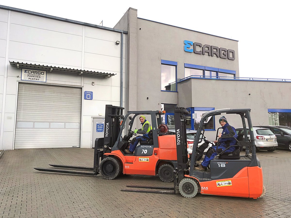 Free_Cargo's tweet photo. Udźwigniemy dla Ciebie 7️⃣ ton  ‼️ 💪
📞 +48 32 780 1117 
📧 sales@3cargo.com.
https://t.co/QFdo2QyPBN
#transport #spedycja #logistyka #7ton #COTC #Toyota7FGCU70 #wsparciewbiznesie #magazyn #usługimagazynowe #firmalogistyczna #partnerwbiznesie #import #eksport https://t.co/FYHmpaO5GH