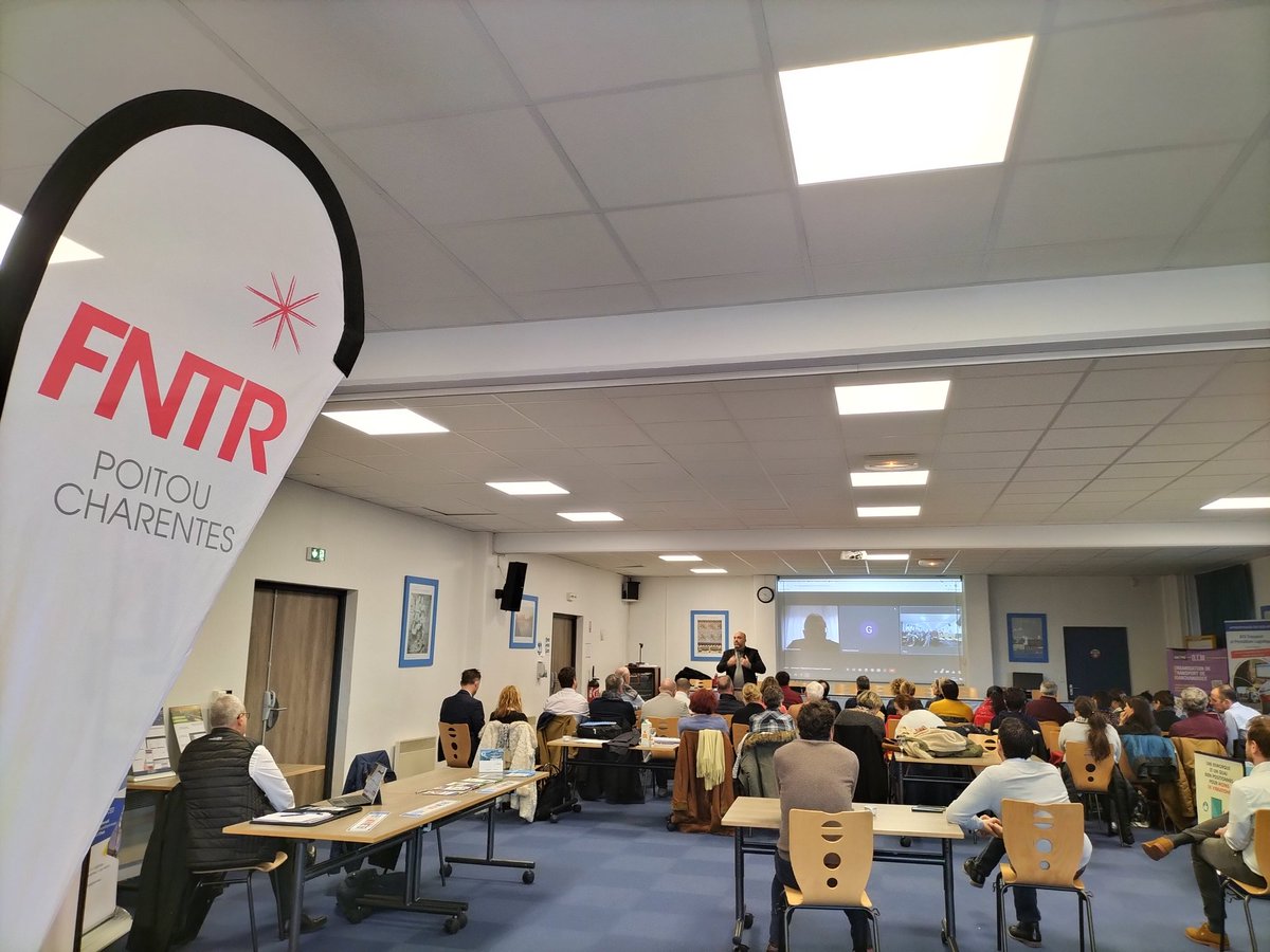 fntrpc's tweet photo. La FNTR Poitou Charentes est présente au Séminaire École/Entreprises de la filière #transport et #logistique organisée par @acpoitiers . https://t.co/oBFuhvrYfv