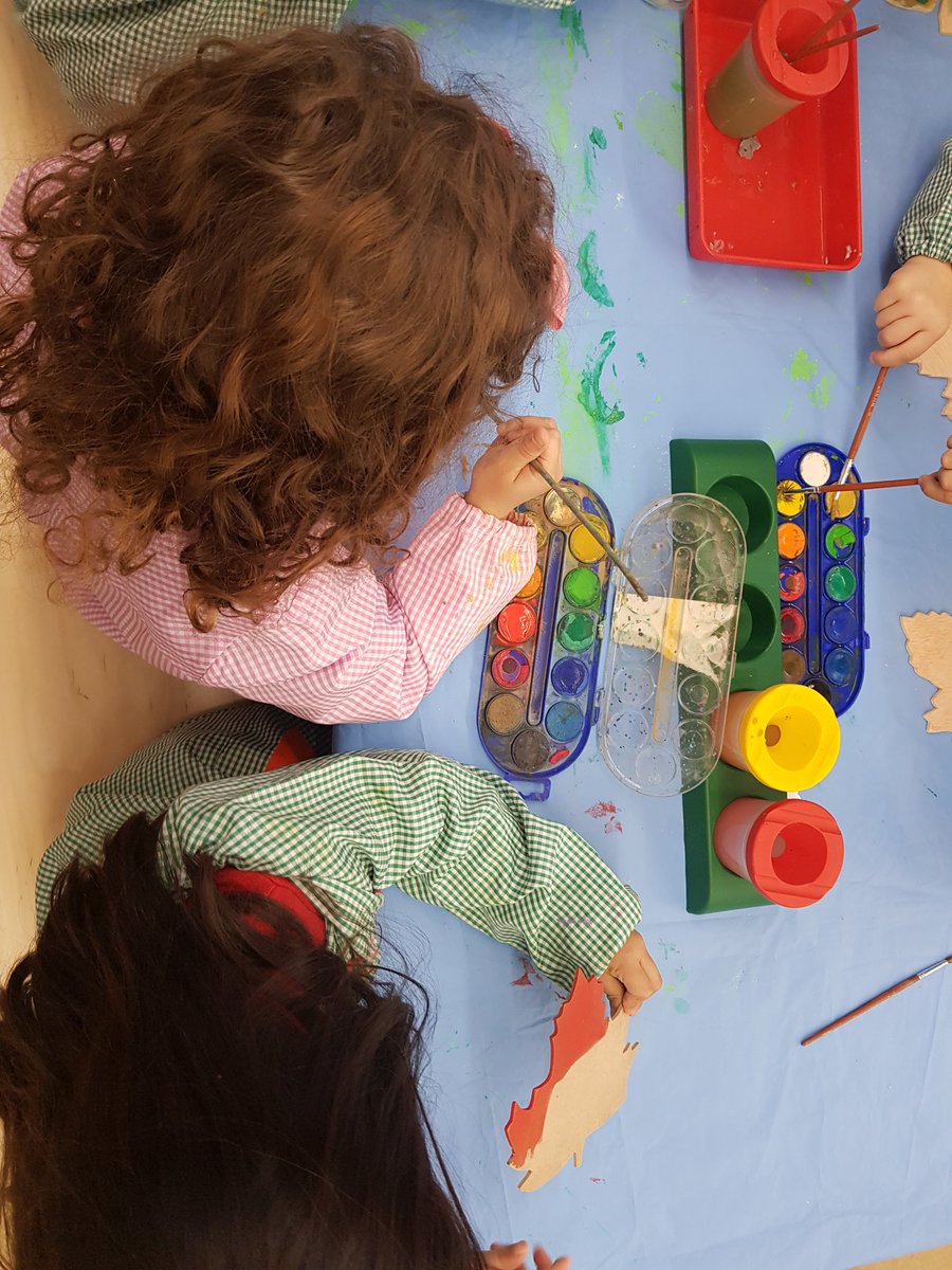 Avui hem iniciat una tanda de tallers creatius a l'<a href="/EscolaBaldiri/">Escola Baldiri Reixac</a>!  Estem preparant una instal·lació gran format a l'escola!! Artistes i infants en col.laboració.
#TraçFormat #artescoles #escolatrac